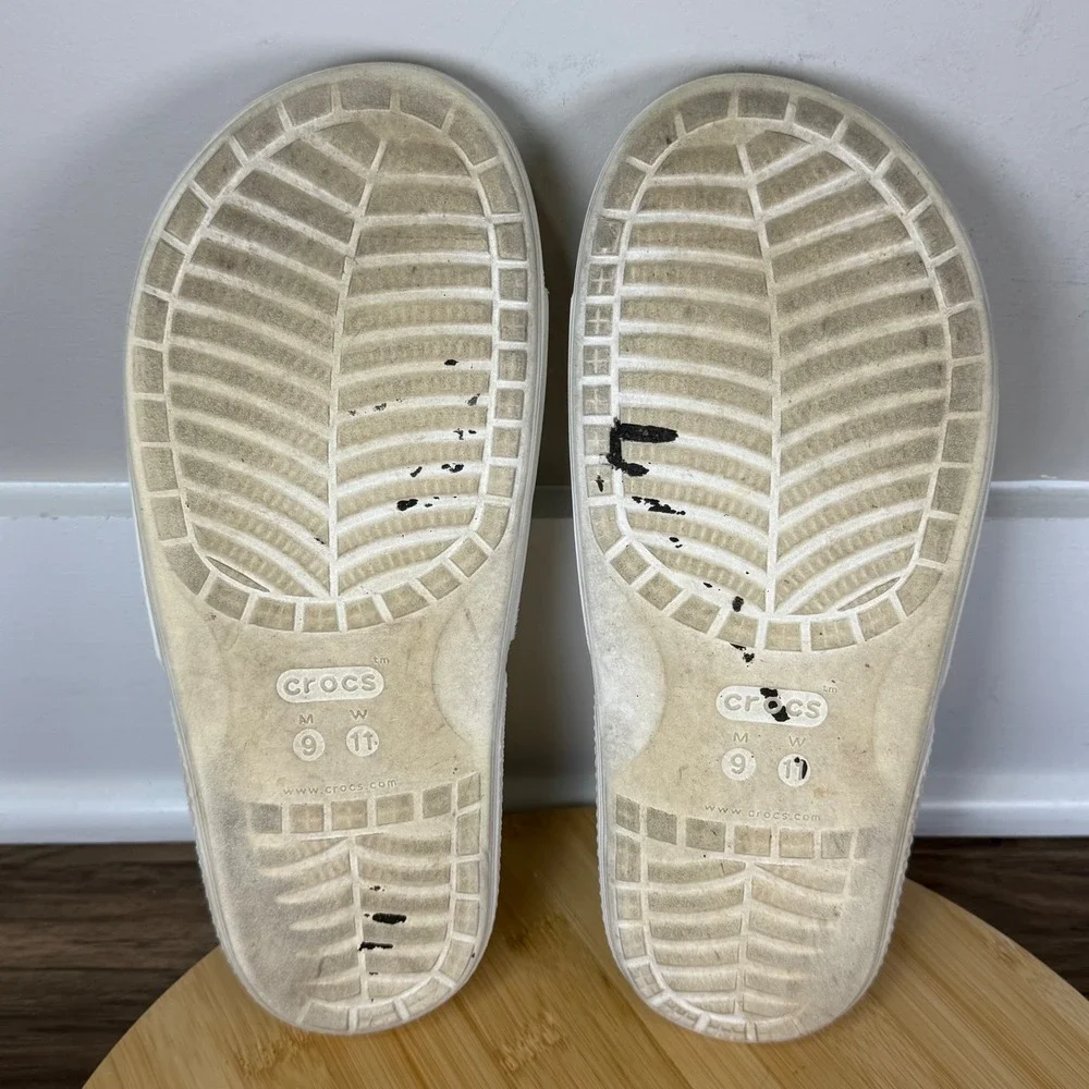 Crocs Classic Slides Unisex Men 9 Women 11 White Lightweight Comfort Casual
